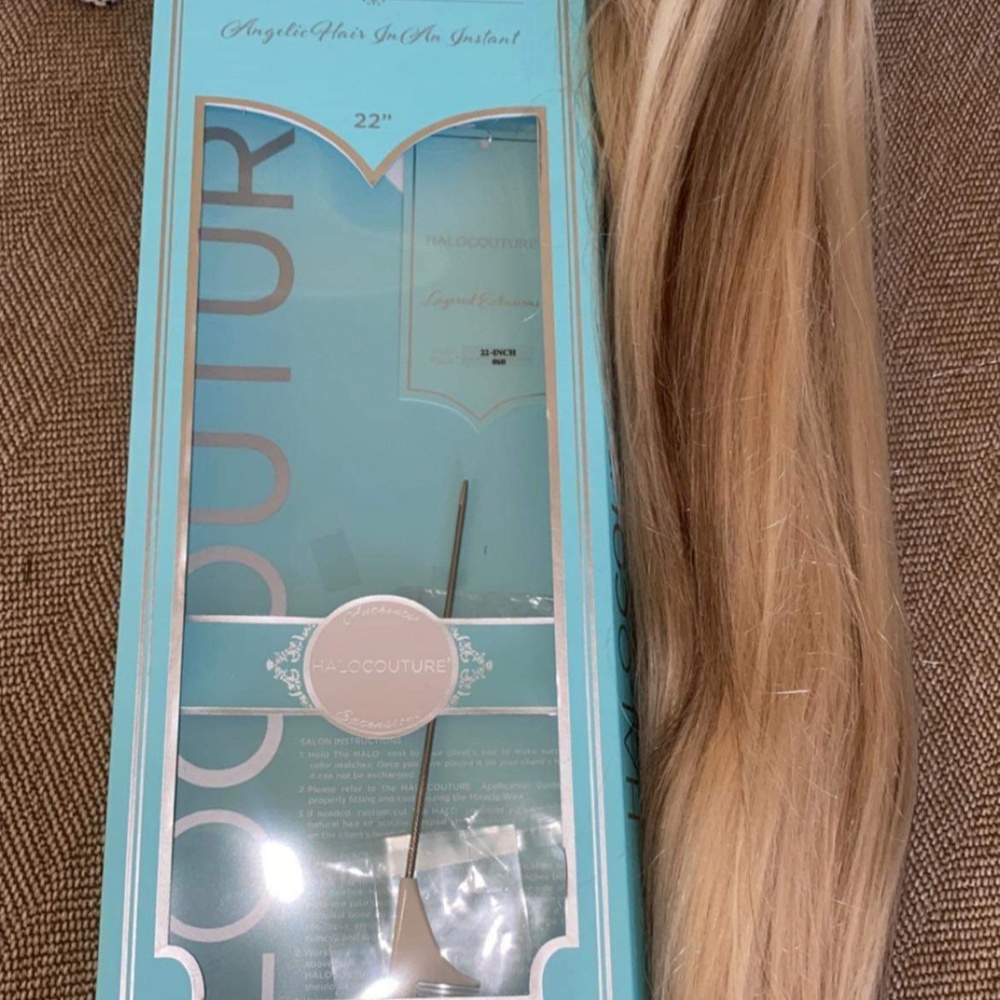 Brand new halo couture 22 inch layered